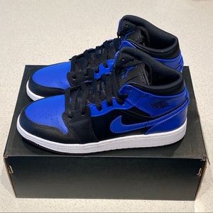 Jordan 1 mid (Hyper Royal)